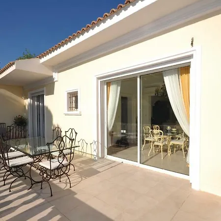 Holiday Golfe Juan With Sea View 01 فالوريس